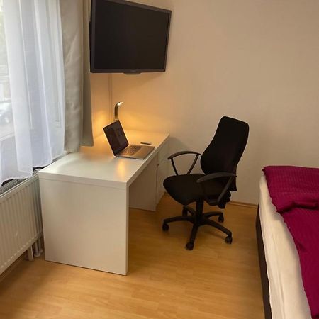 Zimmer Im Herzen Von Durlach Karlsruhe Exterior photo